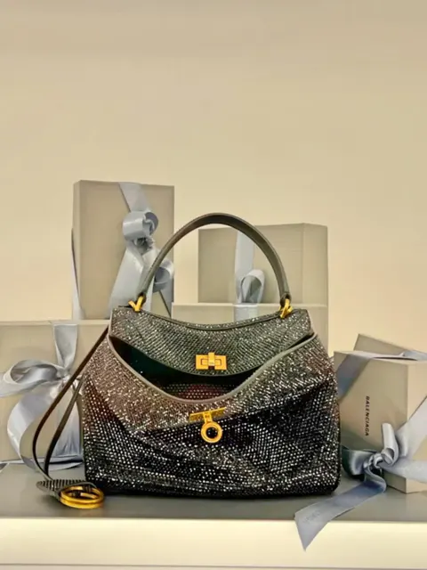 Balenciaga Le Cagole valuation guide